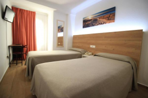  Hostal Pensimar  Моралет